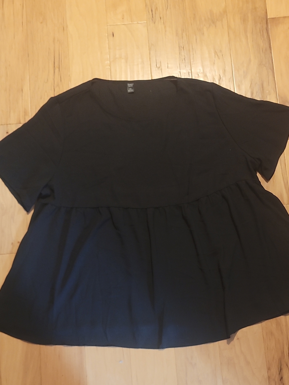 Women’s Black Short-Sleeve Peplum